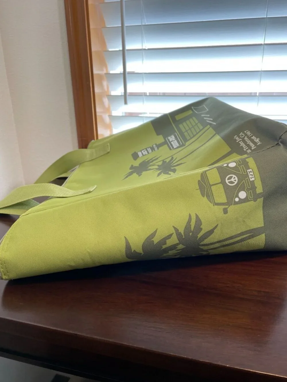 Trader Joe's Large Olive Green Insulated Reusable  8-Gallon Tote Cooler Bag with